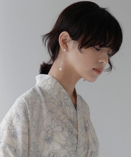 hellam（へラム）の「ウェーブラインパールピアス（ピアス（両耳用）・レディース・シルバー/ゴールド・FREE）」の2枚目の写真