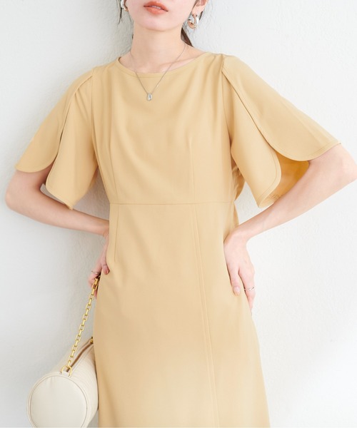 natural couture(ナチュラルクチュール)の「【WEB限定】osonoハチワレスリーブスリットワンピース(ワンピース・レディース・ブルー系その他/イエロー/ブラック/アイボリー・LARGE/MEDIUM)」の1枚目の写真