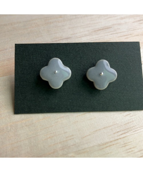 VIBGYOR(ヴィブジョー)の「【BLACKA】タイルピアス(MA)(ピアス(両耳用)・レディース・ブラウン/クリーム/キャメル/イエロー系その他/アクア/カーキ/スカイブルー/ブルー系その他/グリーン系その他/その他2/グレー系その他・FREE)」の2枚目の写真