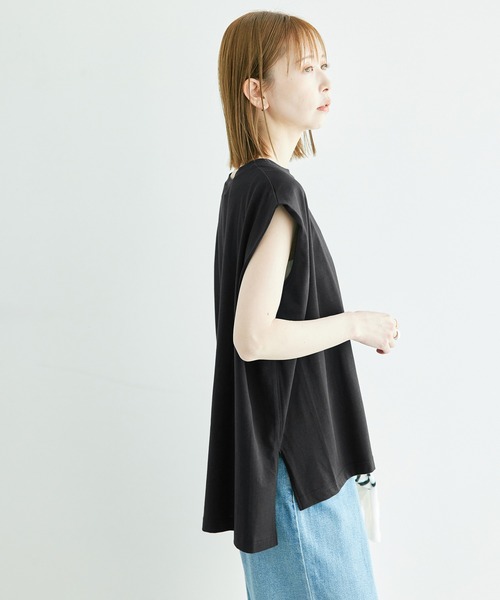 ROPE' PICNIC(ロペピクニック)の「スーピマノースリーブタックプルオーバー/汗染み防止・冷感(Tシャツ/カットソー・レディース・オフホワイト/ブラック/ベージュ・38)」の8枚目の写真