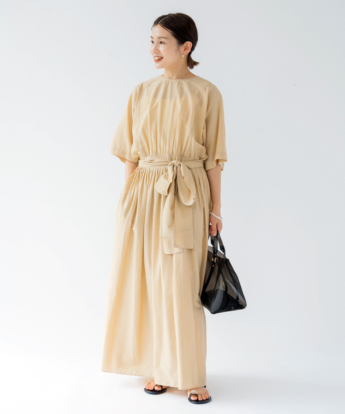 IENA(イエナ)の「コットンシルク ピンタック フレア ワンピース(ワンピース・レディース・ベージュ/レッド/ブラック・36/38)」の15枚目の写真