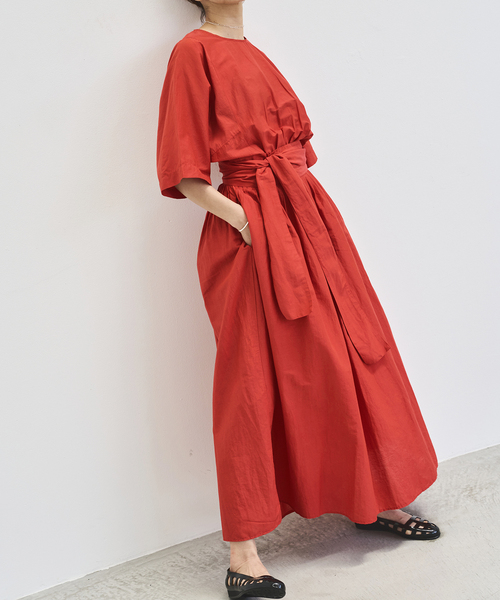 IENA(イエナ)の「コットンシルク ピンタック フレア ワンピース(ワンピース・レディース・ベージュ/レッド/ブラック・36/38)」の13枚目の写真