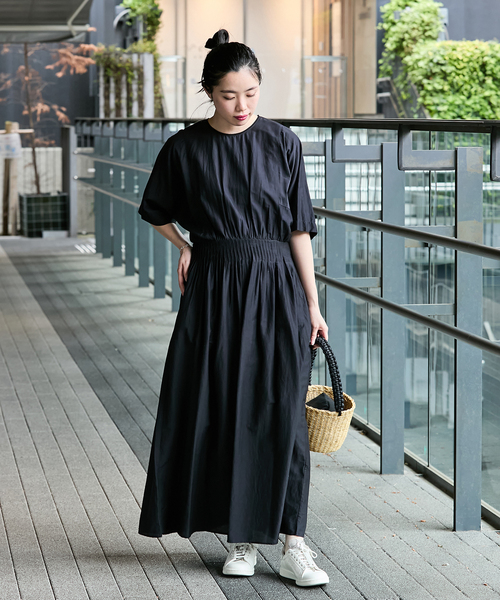 IENA(イエナ)の「コットンシルク ピンタック フレア ワンピース(ワンピース・レディース・ベージュ/レッド/ブラック・36/38)」の9枚目の写真