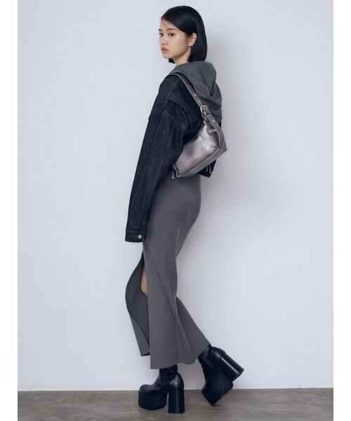 EMODA（エモダ）の「クロップドデニムブルゾン（デニムジャケット・レディース・ブラック/インディゴブルー/グレー・FREE）」の22枚目の写真