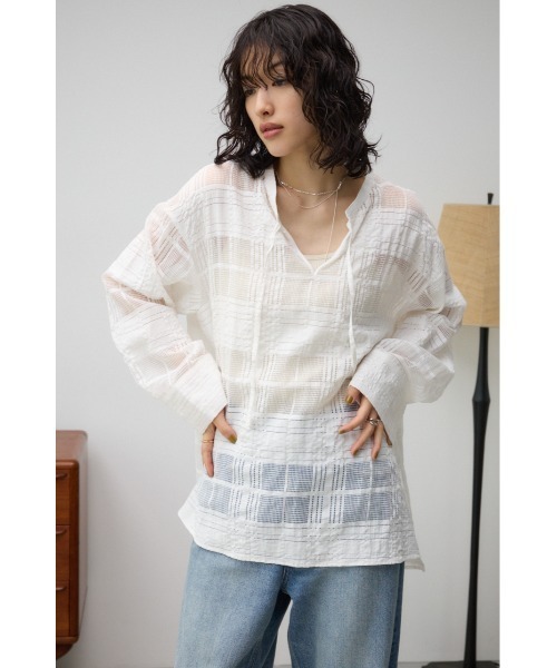 AZUL by moussy（アズールバイマウジー）の「シアースキッパーブラウス（シャツ/ブラウス・レディース・オフホワイト/レッド/ブラック・FREE）」の7枚目の写真