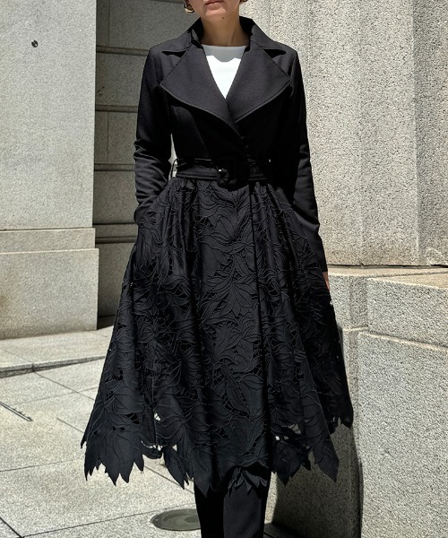 JENNE(ジェンヌ)の「ラグジュアリーレーストレンチコート(トレンチコート・レディース・ベージュ/ブラック・LARGE/MEDIUM/SMALL)」の15枚目の写真