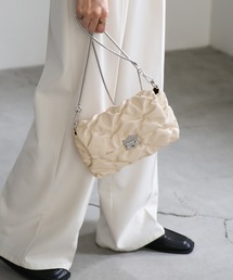 フェイクレザーキルティングショルダーバッグ