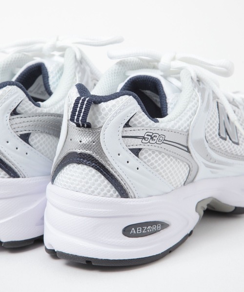 A part by（アパートバイ）の「【セレクト・一部店舗限定】NB＿MR530SG（スニーカー・レディース・オフホワイト・LARGE/MEDIUM）」の10枚目の写真