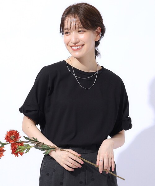 DRESKIP（ドレスキップ）の「◆【UV】秋色で大人のこなれ感 お袖タックトップス（Tシャツ/カットソー・レディース・ブラック/ライトベージュ/ブラウン系/ボルドー・03/02/04）」の2枚目の写真