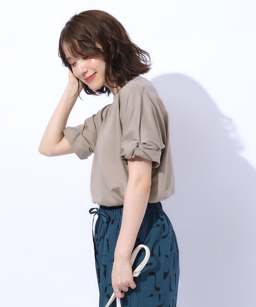 DRESKIP（ドレスキップ）の「◆【UV】秋色で大人のこなれ感 お袖タックトップス（Tシャツ/カットソー・レディース・ブラック/ライトベージュ/ブラウン系/ボルドー・03/02/04）」の10枚目の写真