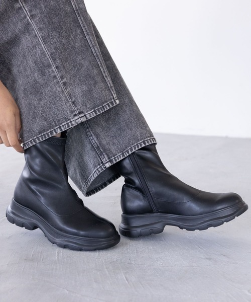 LEPSIM（レプシィム）の「スニーカーブーツ　147073（ブーツ・レディース・ブラック/アイボリー・MEDIUM/LARGE）」の15枚目の写真