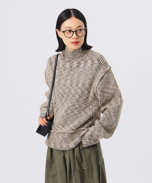 BEAMS BOY(ビームスボーイ)の「5ゲージ プレーティング ハイネック ニット(ニット/セーター・レディース・チャコールグレー/ホワイト系その他7/ブラウン・ONE SIZE)」の14枚目の写真