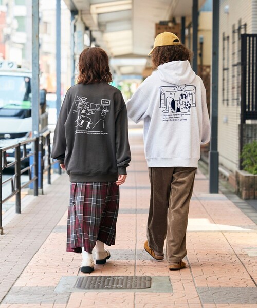 FREAK'S STORE(フリークスストア)の「tombonia/トムボニア 別注 フットボールグラフィック バックプリント パーカー(パーカー・メンズ・アッシュグレー/ブルー/チャコール/ネイビー・SMALL/MEDIUM/LARGE)」の20枚目の写真