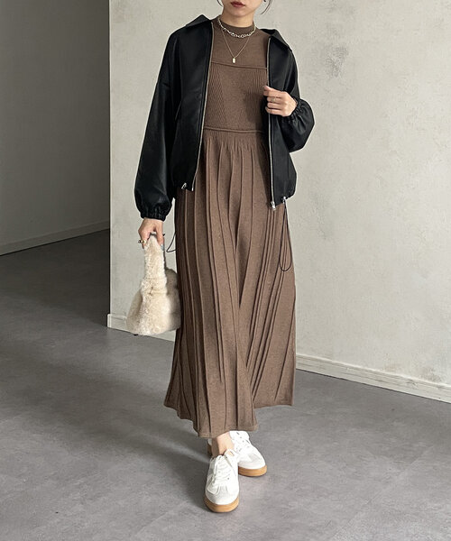 Thevon（ゼボン）の「ハイネックビスチェ切替ニットワンピース（ワンピース・レディース・チャコールグレー/ブラック/モカ/グレイッシュベージュ・FREE）」の19枚目の写真