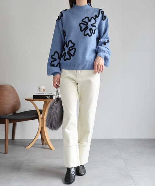 sakishimatokyo（サキシマトーキョー）の「コード刺繍風 モックネックニットトップス/TOPS（ニット/セーター・レディース・ブルー/チャコールグレー/オフホワイト・FREE）」の8枚目の写真