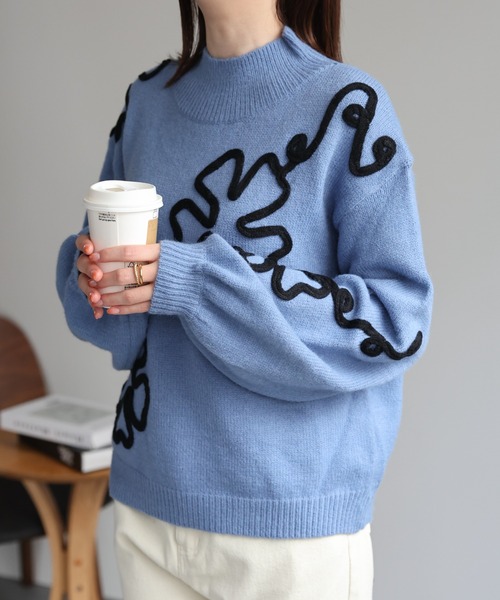 sakishimatokyo（サキシマトーキョー）の「コード刺繍風 モックネックニットトップス/TOPS（ニット/セーター・レディース・ブルー/チャコールグレー/オフホワイト・FREE）」の20枚目の写真