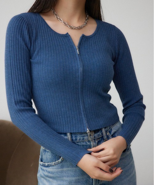 AZUL by moussy（アズールバイマウジー）の「Wジップロングスリーブプルオーバー（Tシャツ/カットソー・レディース・グレー/ブルー/オフホワイト/ブラック/レッド・FREE）」の4枚目の写真