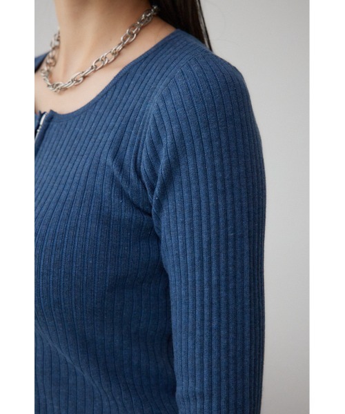 AZUL by moussy（アズールバイマウジー）の「Wジップロングスリーブプルオーバー（Tシャツ/カットソー・レディース・グレー/ブルー/オフホワイト/ブラック/レッド・FREE）」の13枚目の写真