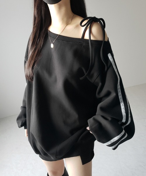 me+em select(ミームセレクト)の「【 3color 】ワンショルリボンレースサイドラインオーバースウェット / One-shoulder ribbon lace side line over sweatshirt(スウェット・レディース・グレー/ホワイト/ブラック・FREE)」の6枚目の写真