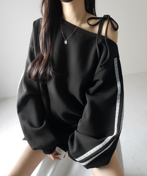 me+em select(ミームセレクト)の「【 3color 】ワンショルリボンレースサイドラインオーバースウェット / One-shoulder ribbon lace side line over sweatshirt(スウェット・レディース・グレー/ホワイト/ブラック・FREE)」の12枚目の写真
