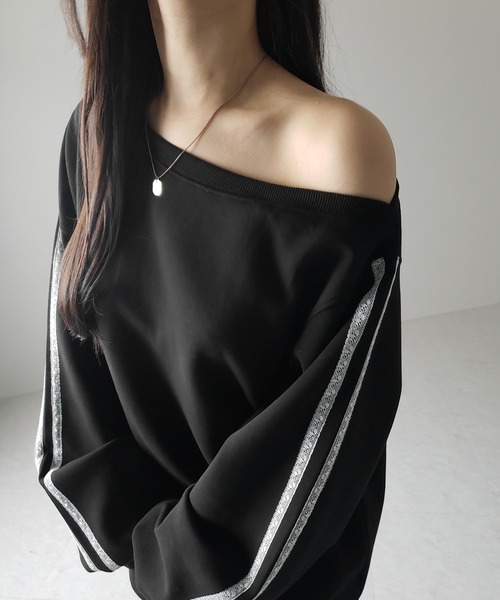 me+em select(ミームセレクト)の「【 3color 】ワンショルリボンレースサイドラインオーバースウェット / One-shoulder ribbon lace side line over sweatshirt(スウェット・レディース・グレー/ホワイト/ブラック・FREE)」の22枚目の写真