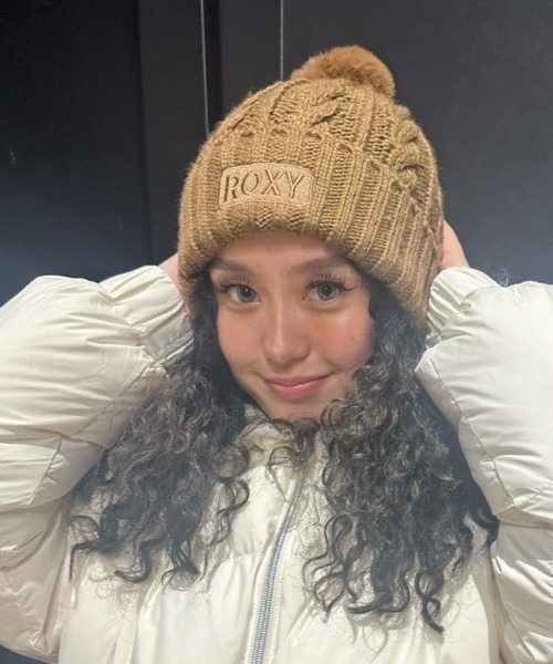 ROXY(ロキシー)の「THE MORE THE BETTER /ロキシーエコファーポンポンビーニー(ニットキャップ/ビーニー・レディース・ピンク/ブラウン/ホワイト/ブラック・FREE)」の10枚目の写真