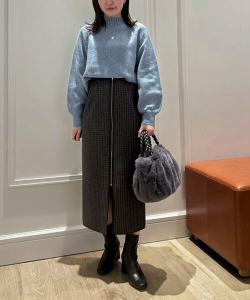 MICO COULIER（ミコクリエ）の「ウォッシャブルワイドネックプルオーバーニット（ニット/セーター・レディース・ライトブルー/オレンジ・38）」の15枚目の写真