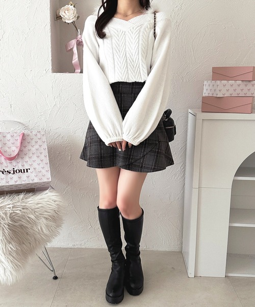 セール】【7周年限定アイテム】フェイクファー付きケーブルニット