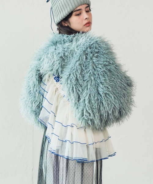 ORIENT MILLINERY（オリエント ミリナリー）の「TIBETAN LAMB FUR ARM BOLERO | チベットラムエコファーバルーンアームボレロ（その他アウター・レディース・ブラック/ベージュ/ブルー・FREE）」の11枚目の写真