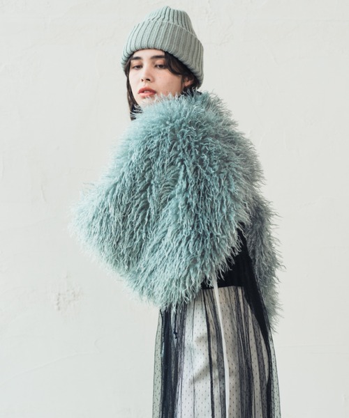 ORIENT MILLINERY（オリエント ミリナリー）の「TIBETAN LAMB FUR ARM BOLERO | チベットラムエコファーバルーンアームボレロ（その他アウター・レディース・ブラック/ベージュ/ブルー・FREE）」の7枚目の写真