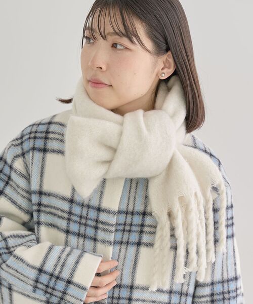 Green　Parks（グリーンパークス）の「ボリュームカラーマフラー（マフラー・レディース・ライトベージュ/アイボリー/サックスブルー/ピンク・FREE）」の11枚目の写真