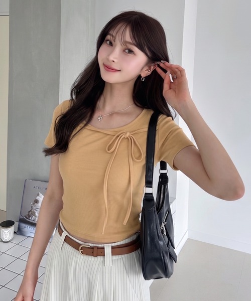 Ada.（エイダ）の「フロントリボン 半袖Ｔシャツ（Tシャツ/カットソー・レディース・ネイビー/ブラック/グレー/ベージュ/アイボリー・FREE）」の4枚目の写真
