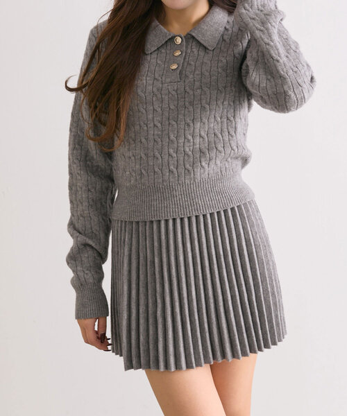 OLIVE des OLIVE(オリーブデオリーブ)の「【SETUP対応】金ボタンケーブルポロ(ニット/セーター・レディース・オフホワイト/トップグレー/レッド/ブラック・FREE)」の2枚目の写真