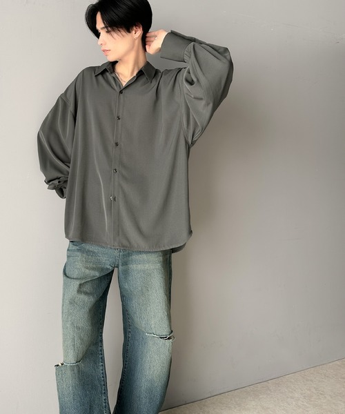 classicalelf(クラシカルエルフ)の「上質なとろみ素材。オーバーサイズシャツ(長袖)(シャツ/ブラウス・レディース・ブルー/ブラック/チャコール/ホワイト・LARGE/MEDIUM/SMALL/X-LARGE)」の7枚目の写真