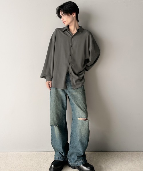 classicalelf(クラシカルエルフ)の「上質なとろみ素材。オーバーサイズシャツ(長袖)(シャツ/ブラウス・レディース・ブルー/ブラック/チャコール/ホワイト・LARGE/MEDIUM/SMALL/X-LARGE)」の8枚目の写真