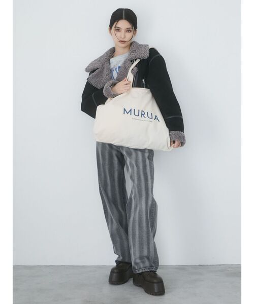 MURUA（ムルーア）の「BIGロゴトートバッグ【選べるセット対象】（ハンドバッグ・レディース・ブラック/アイボリー・FREE）」の6枚目の写真