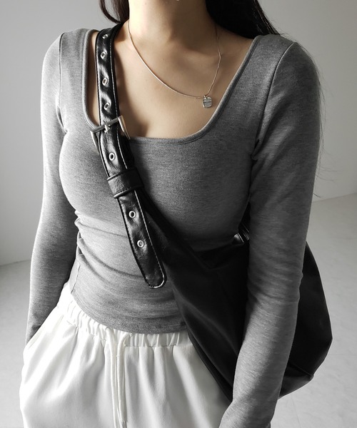 me+em select(ミームセレクト)の「【 2WAY / A4収納可 】ハトメデザインベルテッドワンハンドルショルダーバッグ / Eyelet design belted onehandle shoulder bag(ショルダーバッグ・レディース・アイボリー/ブラック・FREE)」の15枚目の写真