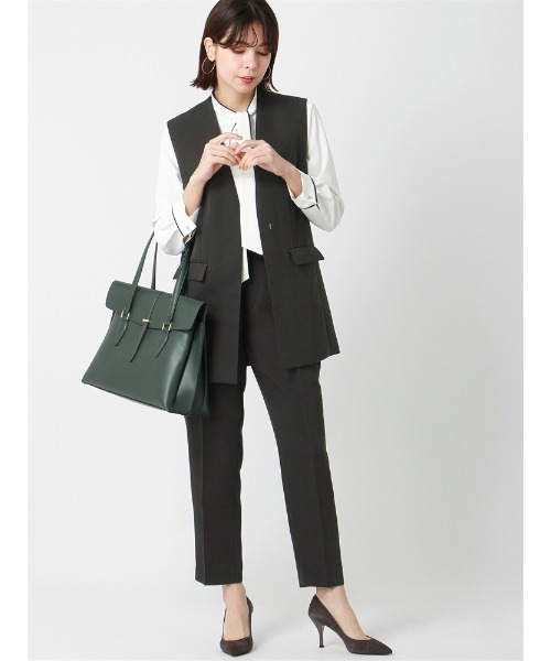 SUIT SQUARE（スーツスクエア）の「タックテーパードパンツ ウォッシャブル 消臭 ダブルクロスサテン 無地（スーツパンツ・レディース・ボルドー/チャコールグレー・36(7号)/38(9号)/40(11号)/42(13号)）」の18枚目の写真