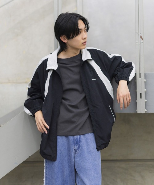 GLOBAL WORK（グローバルワーク）の「スタンドZIPジャケット/AND YUA ANY/291948（ナイロンジャケット・キッズ・グリーン/ブラック・FREE）」の2枚目の写真