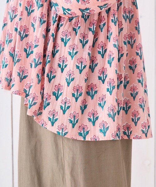 チチカカ（チチカカ）の「Shanti Shanti ジョリーブロックプリントプルオーバー【WEB限定】（シャツ/ブラウス・レディース・グリーン/ブルー/ピンク・FREE）」の11枚目の写真