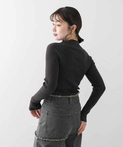 SENSE OF PLACE by URBAN RESEARCH（センスオブプレイスバイアーバンリサーチ）の「プチハイネックセーター（ニット/セーター・レディース・グレー系その他/ブラック系その他/ホワイト系その他/パープル系その他・ONE）」の17枚目の写真