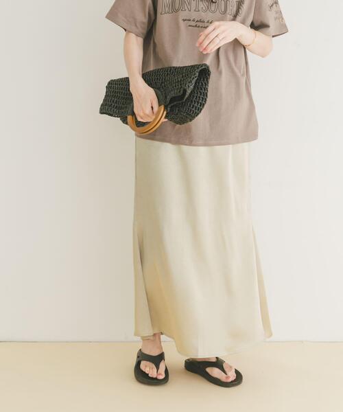 ITEMS URBANRESEARCH（アイテムズ アーバンリサーチ）の「サテンマーメイドスカート（スカート・レディース・ネイビー/ベージュ/ブラック・FREE）」の13枚目の写真