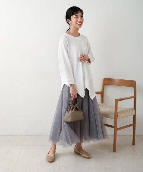 Bou Jeloud(ブージュルード)の「梨地プレーティングアシメ切替プルオーバー(Tシャツ/カットソー・レディース・オフホワイト/ブルー・FREE)」の6枚目の写真