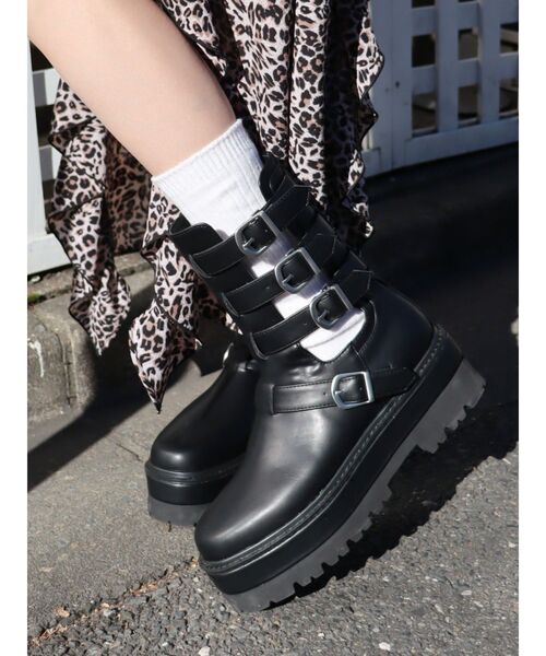 EVRIS（エヴリス）の「バックルモチーフショートブーツ（ブーツ・レディース・ブラウン/ブラック・LARGE/MEDIUM/SMALL）」の9枚目の写真