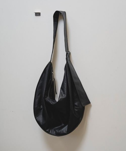 u　todayful エコレザーショルダーバック　BLACK ECOLEATHER SHOULDER BAG|エコレザー ショルダー バッグ