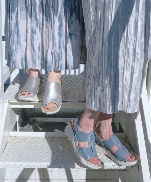 enchanted(エンチャンテッド)の「本革2WAYミュールスリングバックサンダル(サンダル・レディース・シルバー/ブラック/ベージュ/ホワイト・S/M/L/LL)」の9枚目の写真