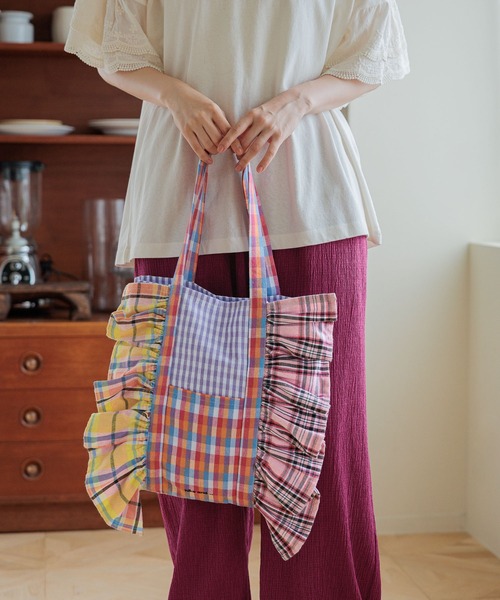 niko and...（ニコアンド）の「オリジナルマルチチェックフリルトートバッグ（トートバッグ・レディース・ブルー/ピンク・0）」の2枚目の写真