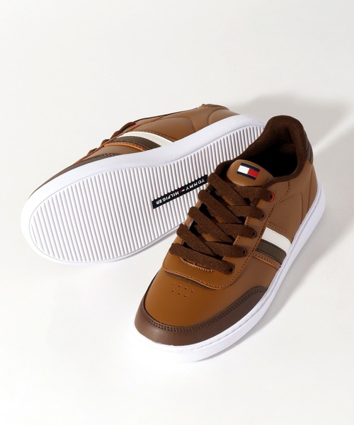 TOMMY HILFIGER（トミーヒルフィガー）の「【TOMMY HILFIGER/トミーヒルフィガー】TH ICONIC COURT3.0/アイコニック コート ローカット スニーカー（スニーカー・レディース・タン/ホワイト×ネイビー・25.0cm/22.5cm/24.5cm/24.0cm/23.5cm/23.0cm）」の9枚目の写真