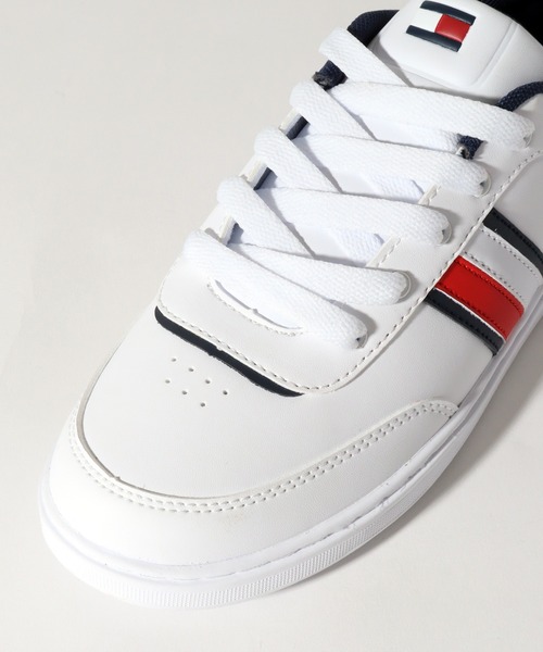 TOMMY HILFIGER（トミーヒルフィガー）の「【TOMMY HILFIGER/トミーヒルフィガー】TH ICONIC COURT3.0/アイコニック コート ローカット スニーカー（スニーカー・レディース・タン/ホワイト×ネイビー・25.0cm/22.5cm/24.5cm/24.0cm/23.5cm/23.0cm）」の18枚目の写真