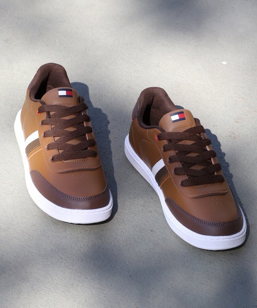 TOMMY HILFIGER（トミーヒルフィガー）の「【TOMMY HILFIGER/トミーヒルフィガー】TH ICONIC COURT3.0/アイコニック コート ローカット スニーカー（スニーカー・レディース・タン/ホワイト×ネイビー・25.0cm/22.5cm/24.5cm/24.0cm/23.5cm/23.0cm）」の6枚目の写真